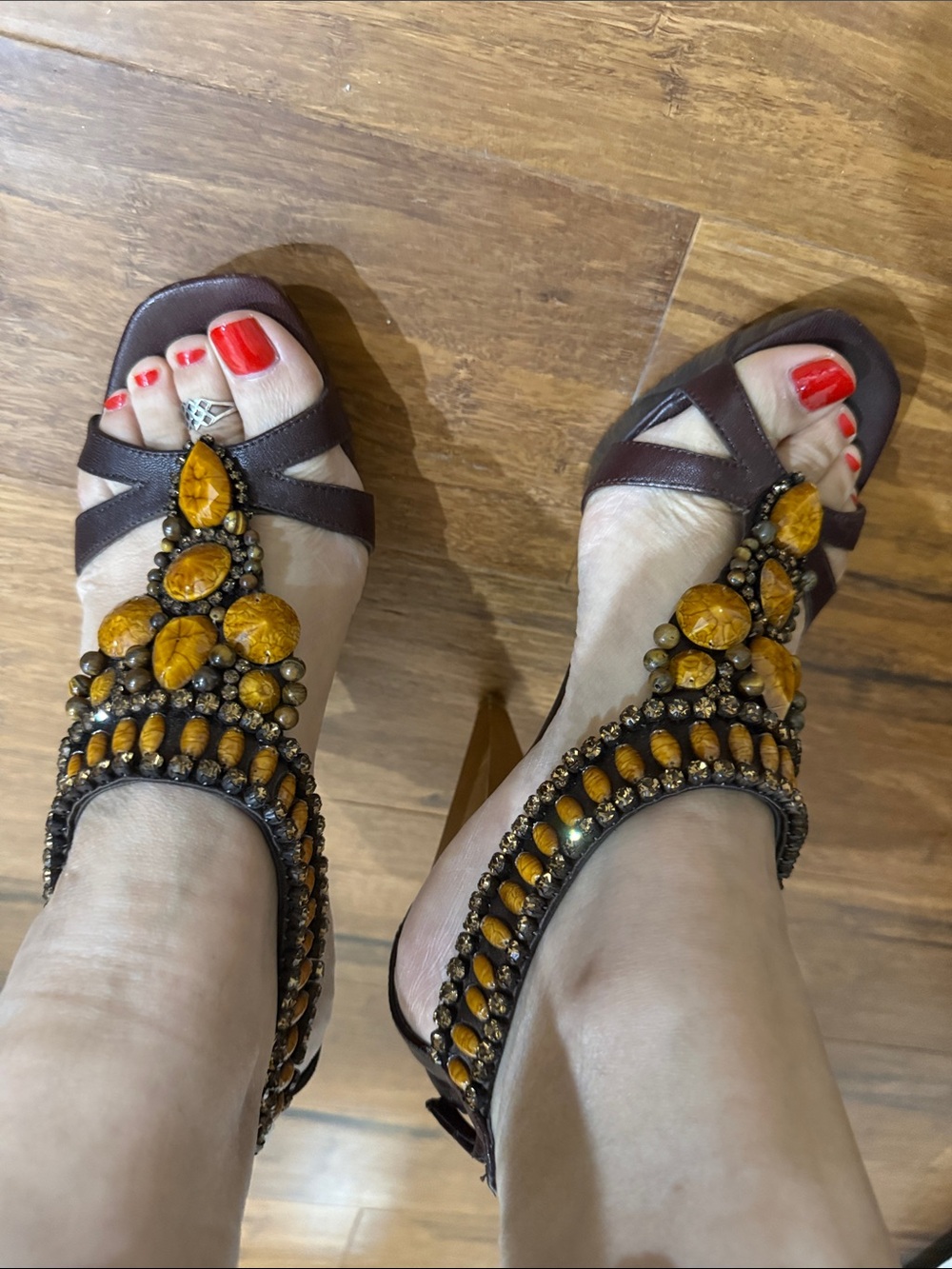 Lola Cruz 38 EU no box pre-owned Brown Jeweled T-Strap Heels with Amber Accents